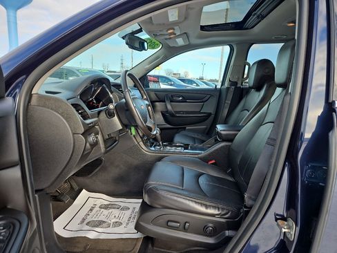 Used 2017 Chevrolet Traverse LT image 9