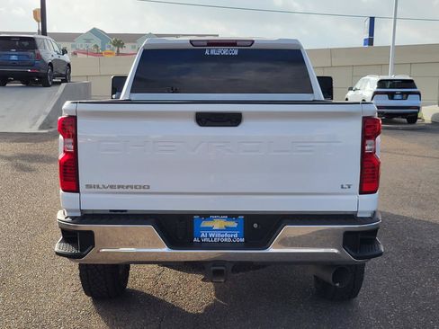 Used 2024 Chevrolet Silverado 2500 LT AWD/4WD image 4