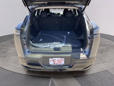 Used 2025 Nissan Murano SV image 18