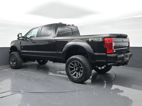 Used 2022 Ford F250 Lariat w/ Black Appearance Package AWD/4WD image 6