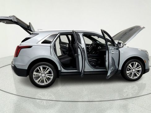 Certified 2024 Cadillac XT5 Premium Luxury FWD image 13