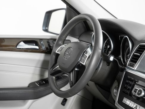 Used 2015 Mercedes-Benz ML 350 2WD image 25