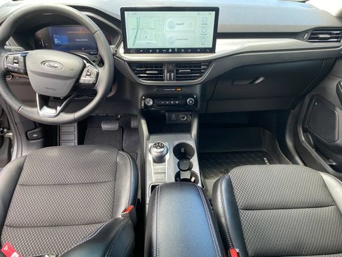 Used 2026 Ford Escape SE FWD image 12