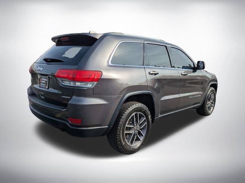Used 2019 Jeep Grand Cherokee Laredo w/ 18" Wheel & 8.4" Radio Group AWD/4WD image 4
