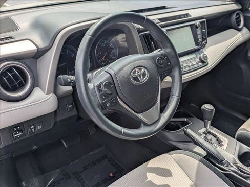 Used 2017 Toyota RAV4 XLE FWD image 10