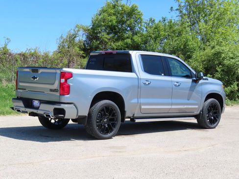New 2026 Chevrolet Silverado 1500 High Country AWD/4WD image 3