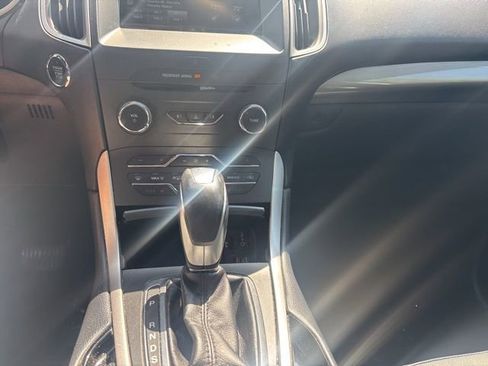Used 2015 Ford Edge SEL w/ Equipment Group 201A AWD/4WD image 17