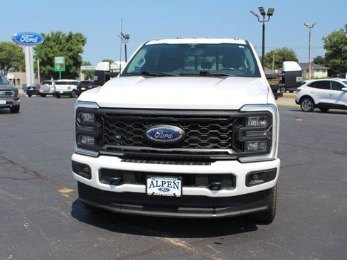 Used 2023 Ford F350 Lariat w/ Sport Appearance Package AWD/4WD image 5