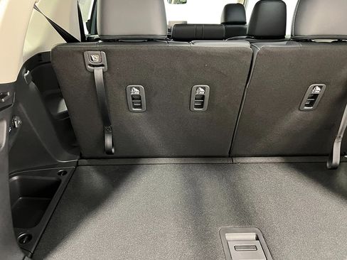 New 2025 Honda Pilot Touring image 35