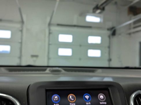 Used 2021 Chevrolet Equinox LT w/ LPO, Cargo Package AWD/4WD image 33