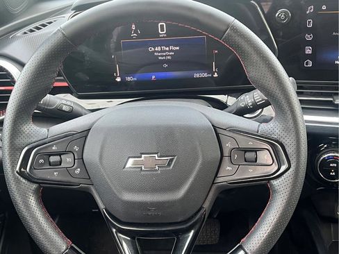 Used 2025 Chevrolet Trax RS w/ Driver Confidence Package image 23