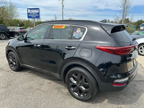 Used 2020 Kia Sportage S w/ S Sunroof Package AWD/4WD image 2
