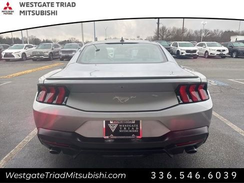 Used 2024 Ford Mustang Premium image 8