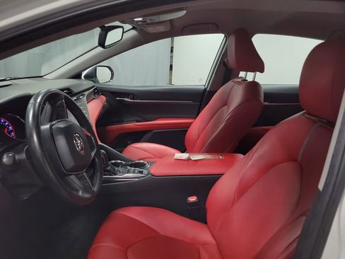 Used 2019 Toyota Camry XSE FWD image 12
