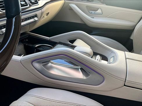 Used 2021 Mercedes-Benz GLS 580 4MATIC image 18