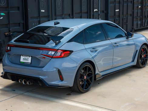 Used 2025 Honda Civic Type R image 15