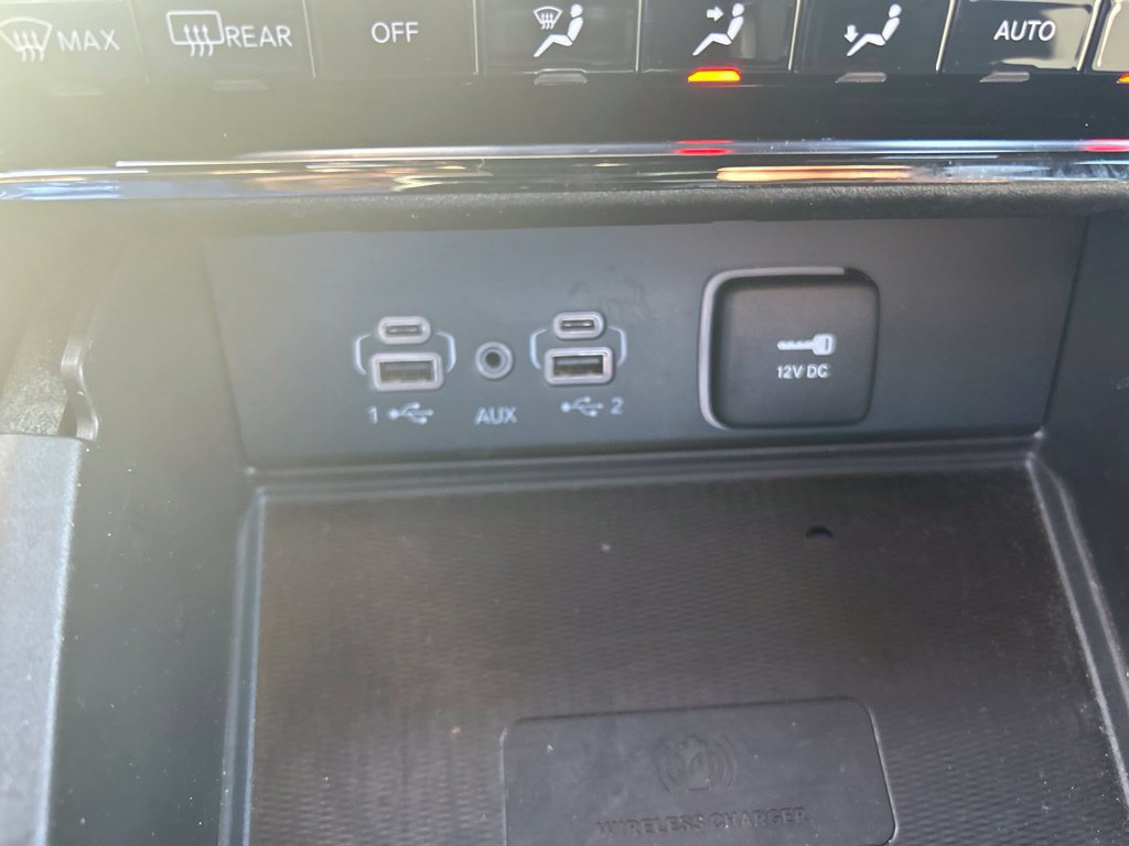 Used 2023 Jeep Grand Cherokee L Laredo AWD/4WD image 41