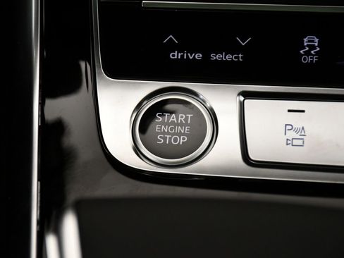 New 2026 Audi Q8 Premium Plus image 30