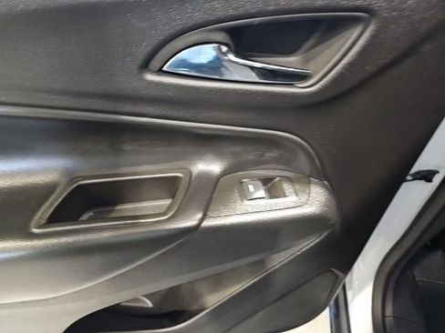 Used 2024 Chevrolet Equinox LT image 19