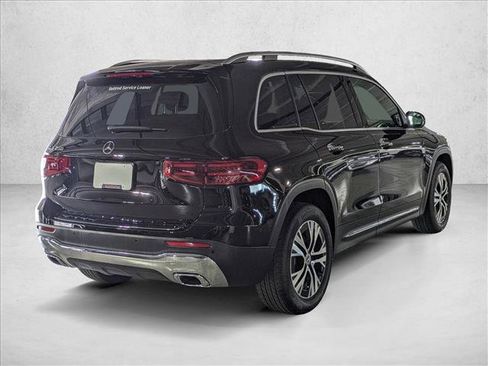 Certified 2025 Mercedes-Benz GLB 250 image 8