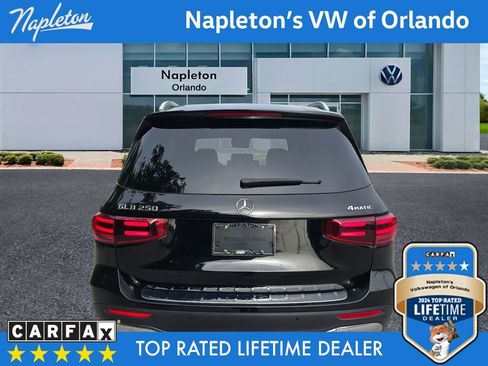 Used 2024 Mercedes-Benz GLB 250 4MATIC image 7