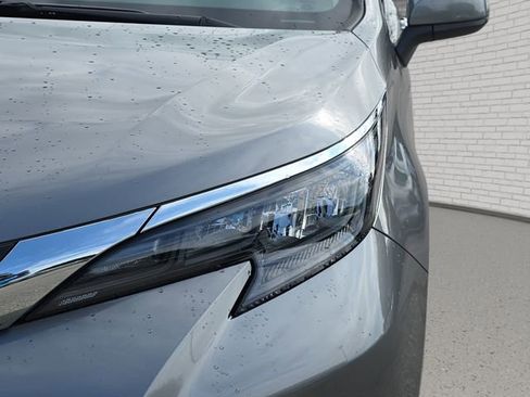 New 2026 Toyota Sienna XLE FWD image 33