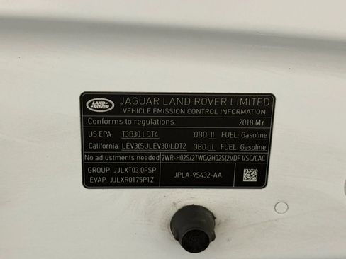 Used 2018 Land Rover Range Rover HSE image 54