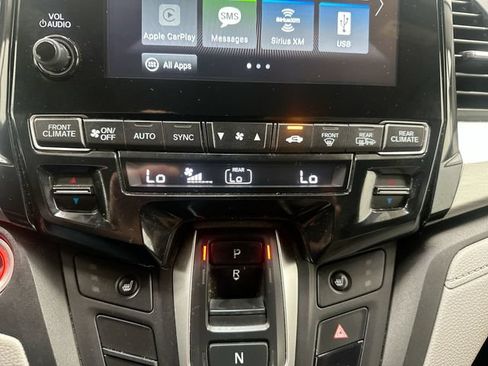 Used 2019 Honda Odyssey EX-L image 18