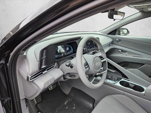 New 2026 Hyundai Elantra SEL Sport FWD image 3