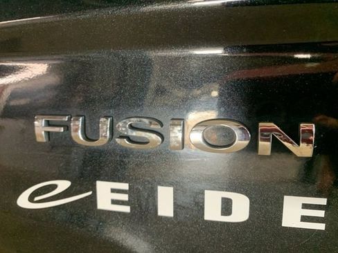 Used 2012 Ford Fusion SEL FWD image 26