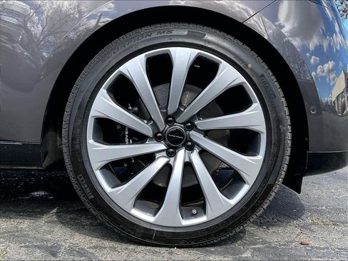 Used 2024 Land Rover Range Rover SE image 11