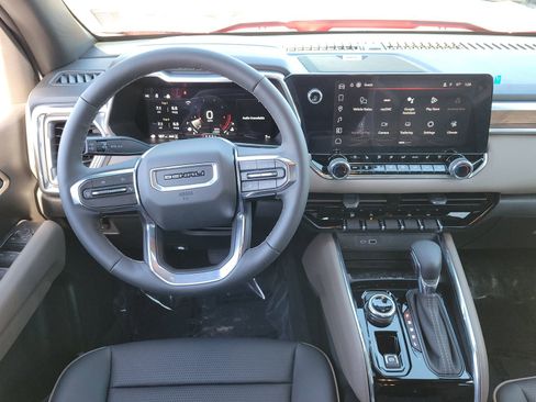 New 2026 GMC Canyon Denali image 8