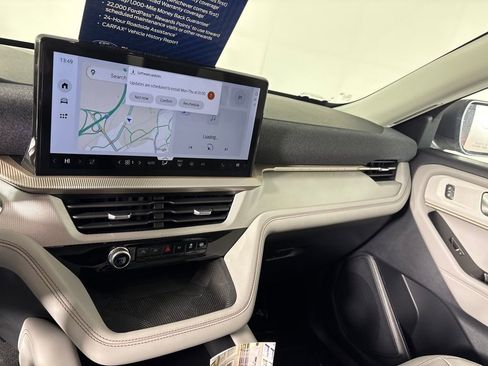 Certified 2025 Ford Explorer Active w/ Active Comfort Package image 19