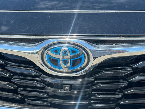 Used 2023 Toyota Highlander Limited AWD/4WD image 16