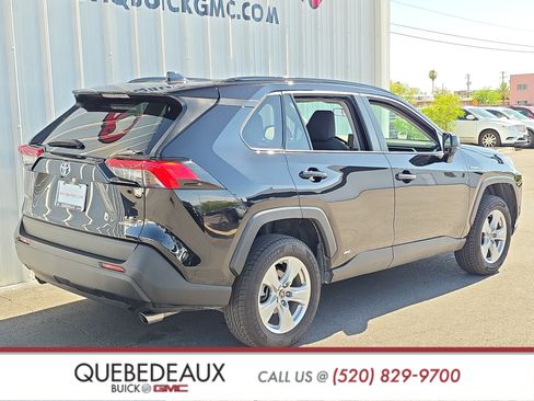 Used 2021 Toyota RAV4 LE AWD/4WD image 7