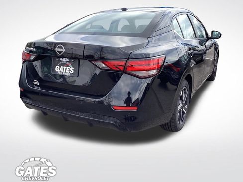 Used 2025 Nissan Sentra SV FWD image 9
