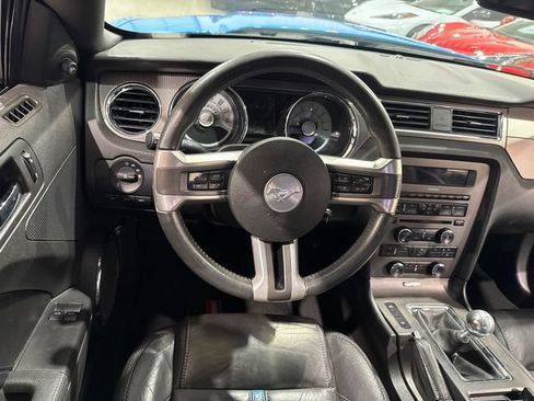 Used 2010 Ford Mustang GT RWD image 9