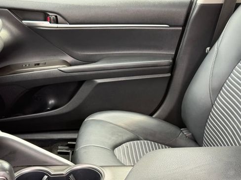 Used 2024 Toyota Camry SE FWD image 10