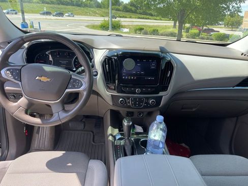 Used 2020 Chevrolet Traverse LT w/ LPO, 'HIT The Road' Package AWD/4WD image 11