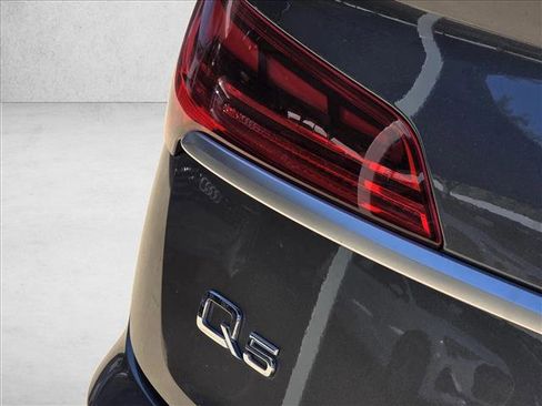 Certified 2023 Audi Q5 2.0T Premium w/ Convenience Package image 12