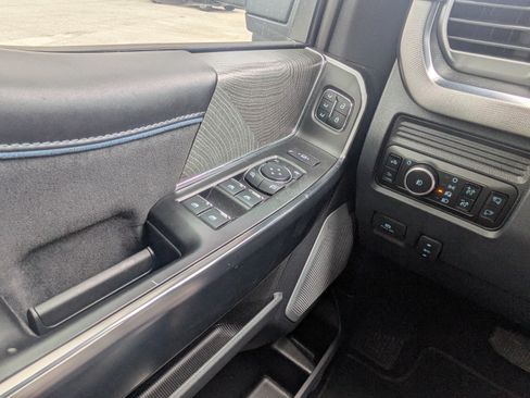 Used 2025 Ford F350 Platinum w/ FX4 Off-Road Package AWD/4WD image 24