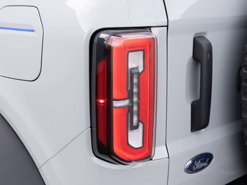 Used 2023 Ford Bronco Wildtrak image 26