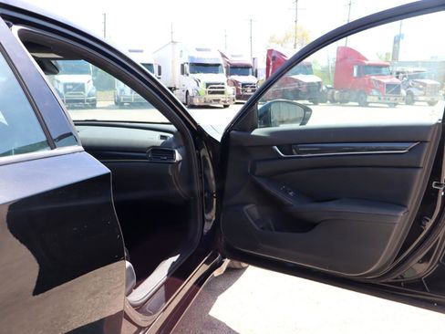 Used 2022 Honda Accord Sport image 22