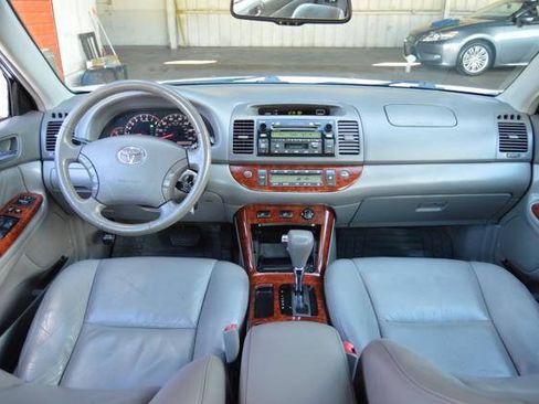 Used 2006 Toyota Camry XLE FWD image 14