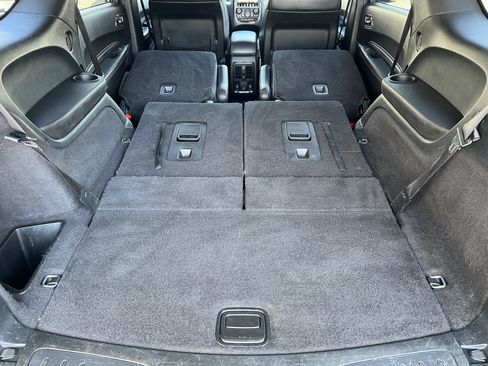 Used 2017 Dodge Durango R/T AWD/4WD image 23