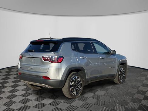 Used 2023 Jeep Compass Limited AWD/4WD image 7