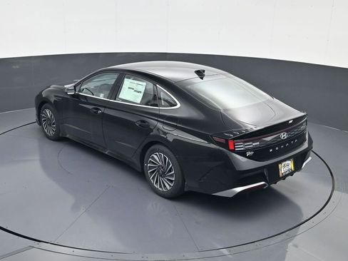 Certified 2025 Hyundai Sonata SEL FWD image 19