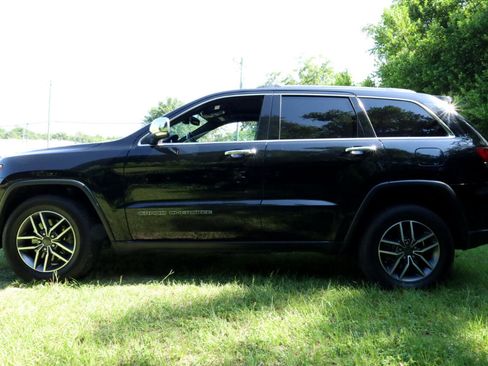 Used 2021 Jeep Grand Cherokee Limited image 2