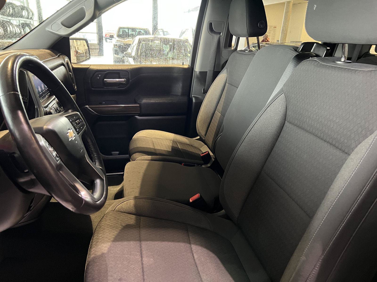 Used 2021 Chevrolet Silverado 1500 LT AWD/4WD image 15