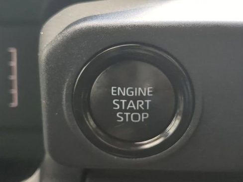 Used 2025 Toyota Tacoma SR5 AWD/4WD image 27